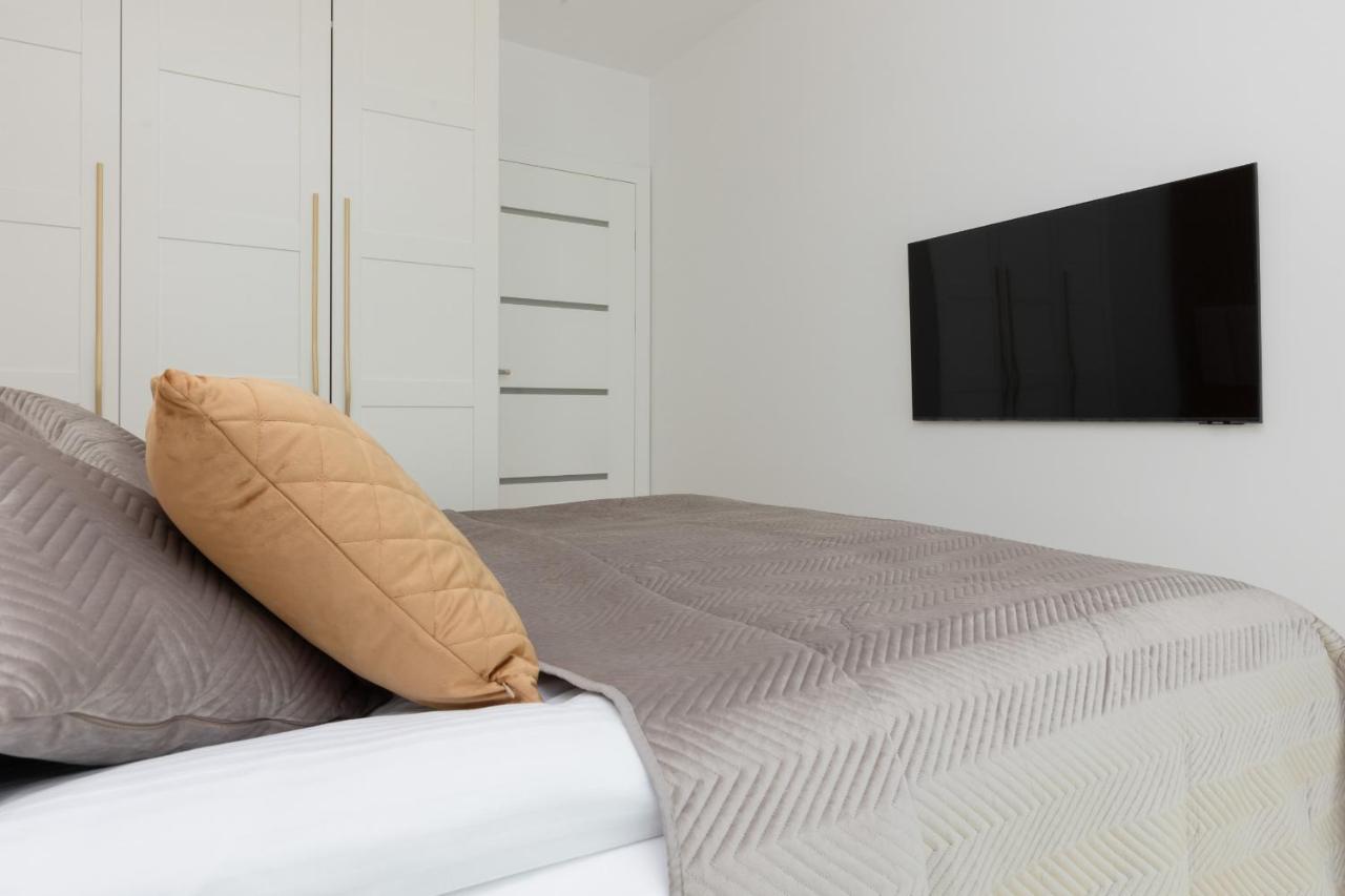 Mennica Deluxe Center By Renters Prestige Apartment