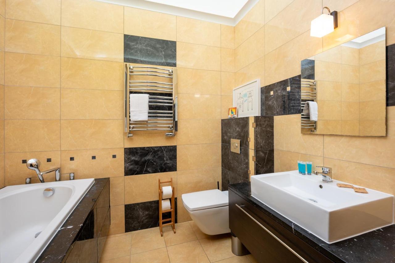Apartment Zurawia Loft
