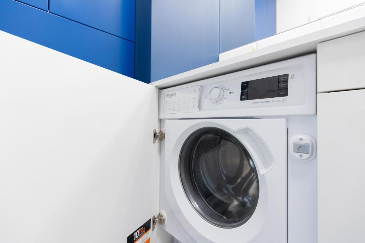 Trendy With Ac And Parking In By Renters *