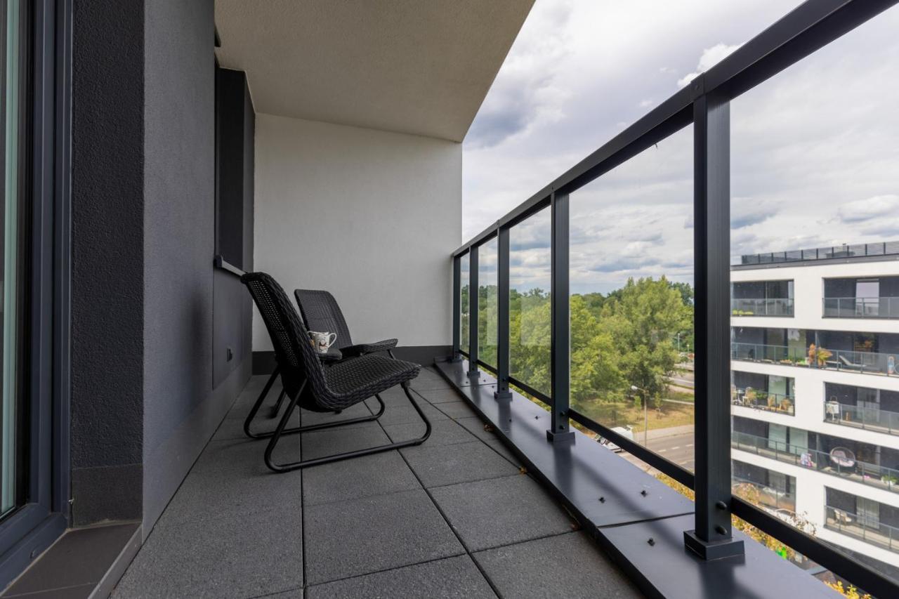 Trendy With Ac And Parking In By Renters