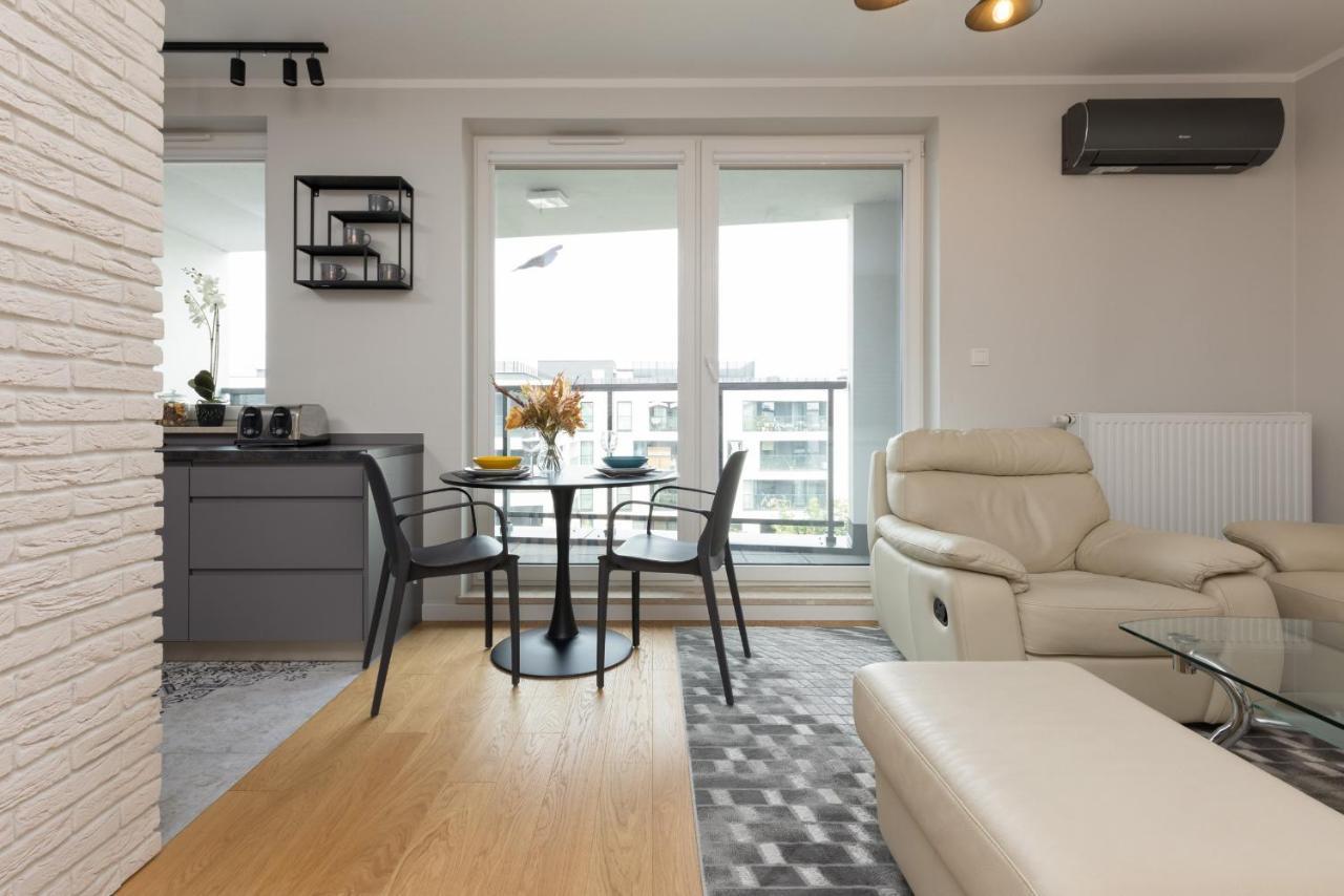 Trendy With Ac And Parking In By Renters * Warsaw