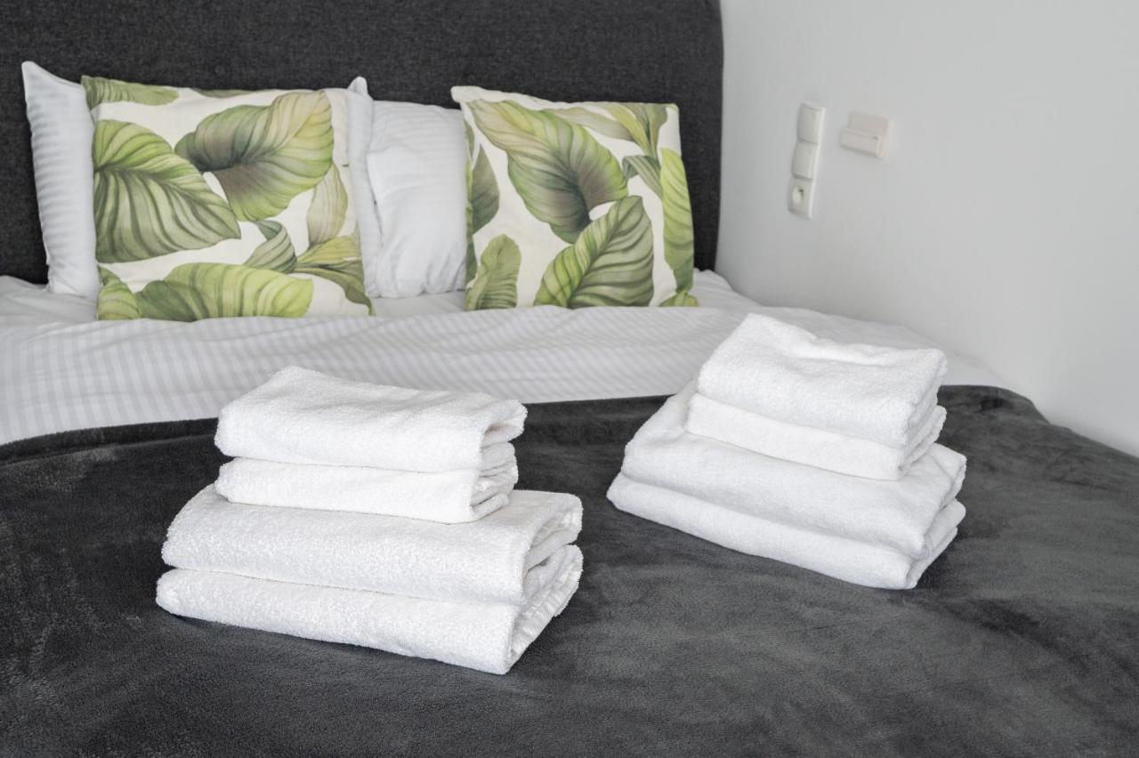 Wola Modern Apartamento Varsóvia