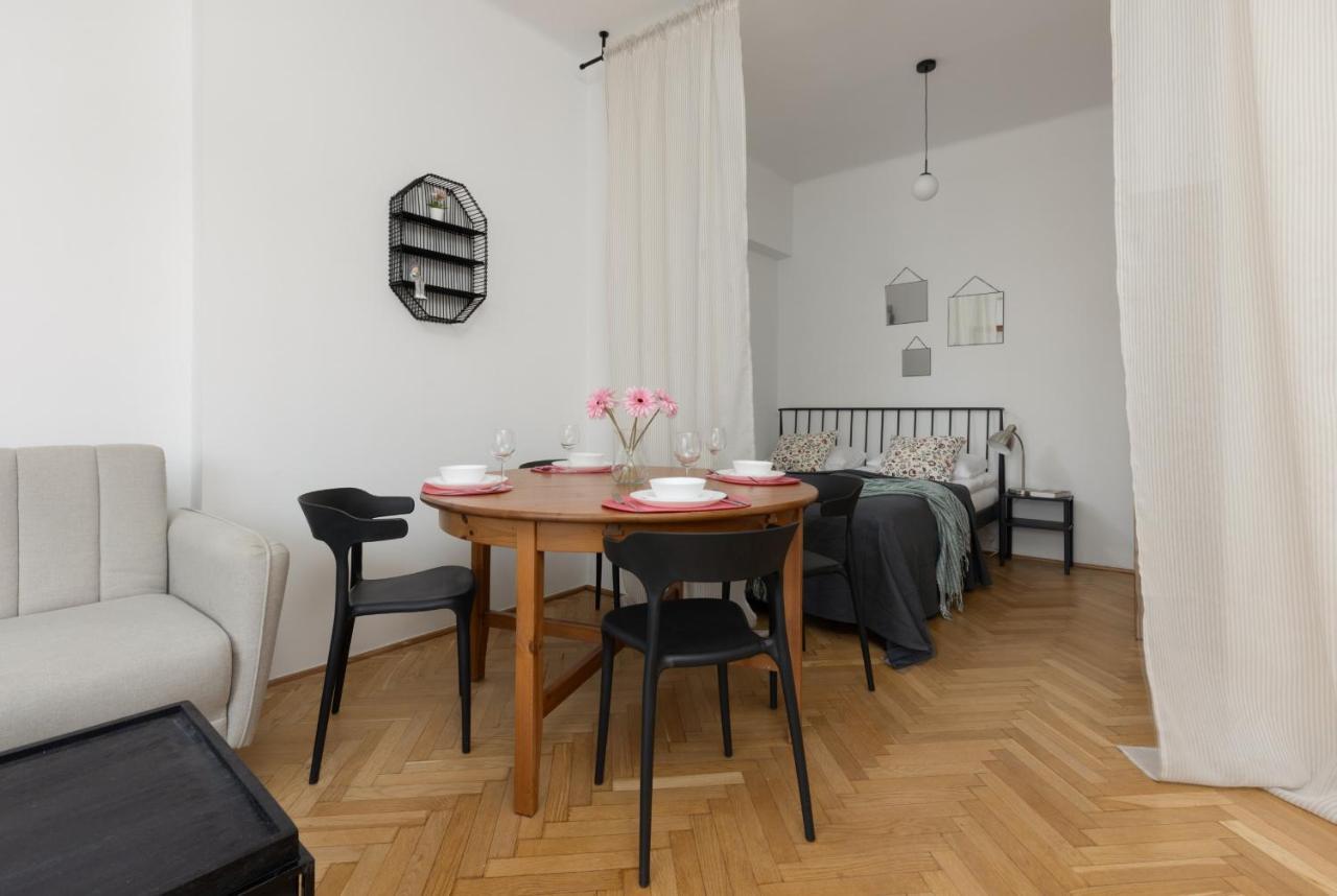 Cozy Studio With Bath Bielany By Renters * Warsaw