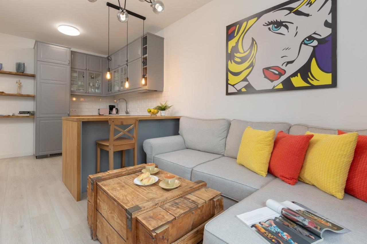Apartment Zoliborz Artystyczny With Parking By Renters
