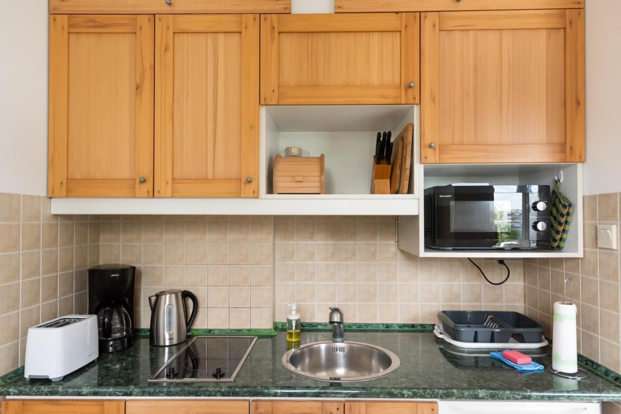 Rondo Szendzielarza Standard Apartment