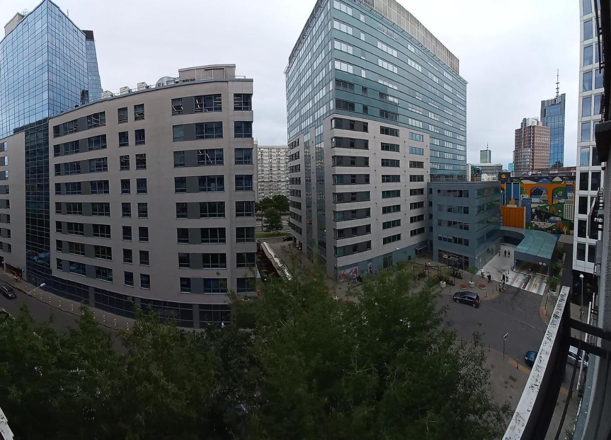 Apartament W Centrum - Metro Rondo Onz Apartment Warsaw