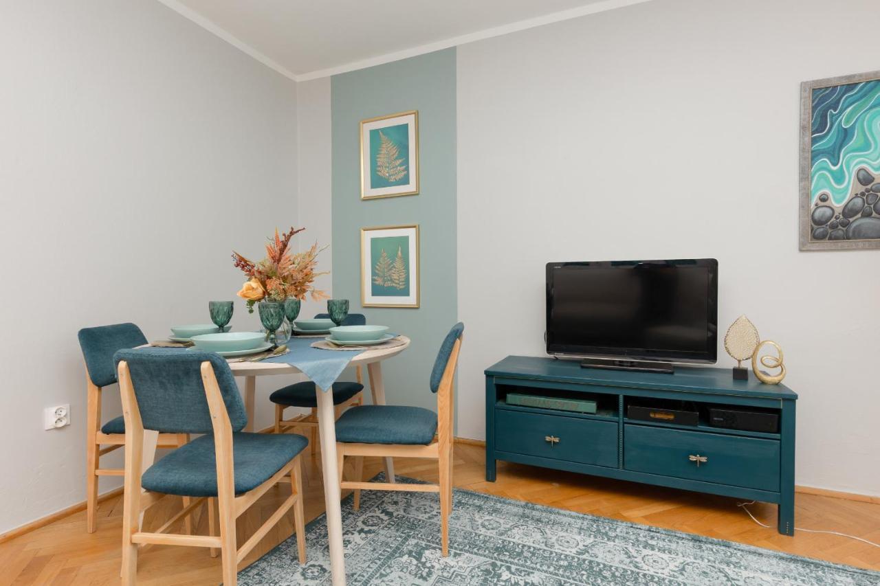 Cozy Two-bedroom Mokotow By Renters *