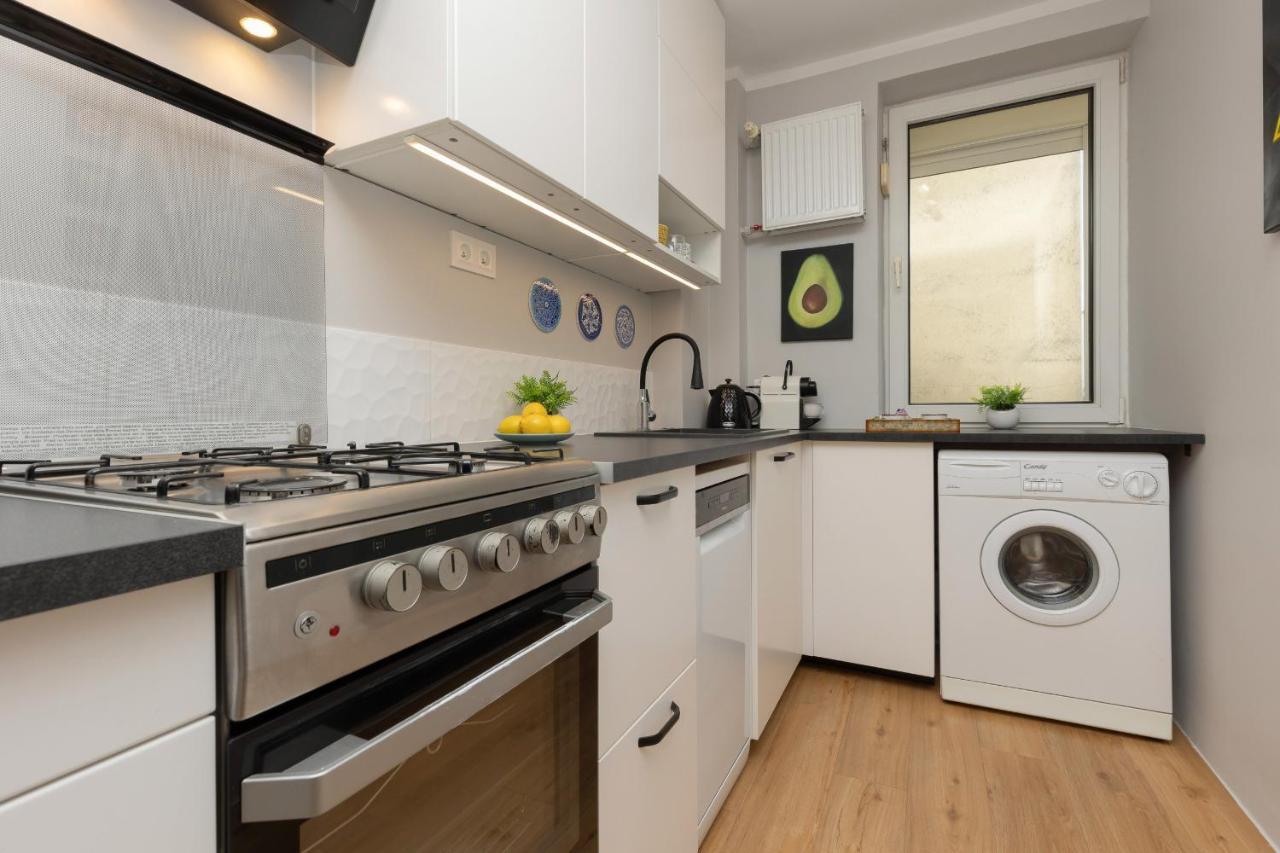 Căn hộ Cozy Two-bedroom Mokotow By Renters Warsaw