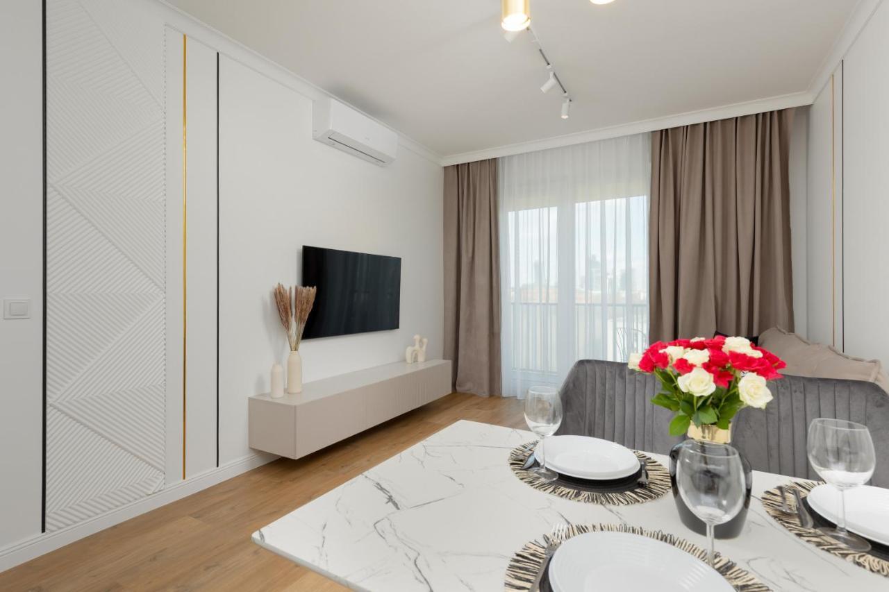 Apartment Stylish With Parking By Renters Prestige Warsaw