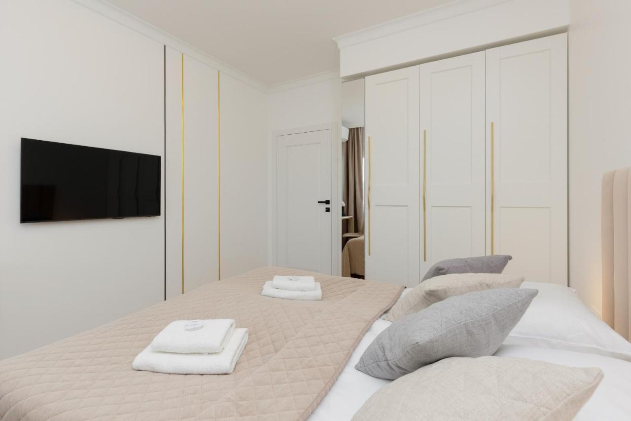 Apartment Stylish With Parking By Renters Prestige *