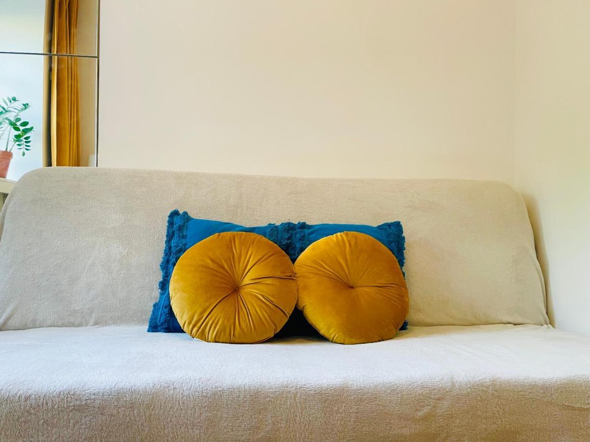 Luxury 4-bedroom In Centre - Self-check In & Fast Wifi Warsaw