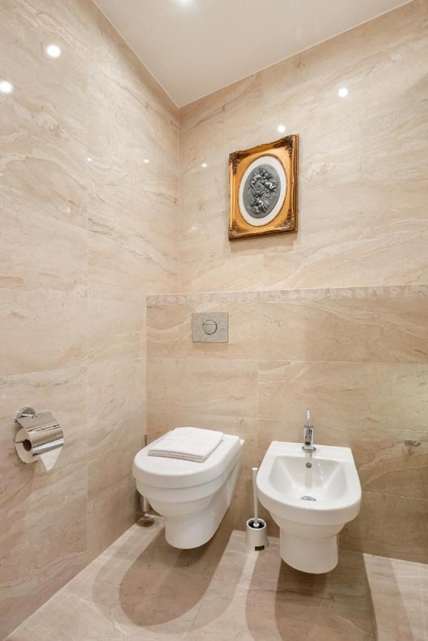 Nowy Swiat 60 Luxury Apartment Warsaw