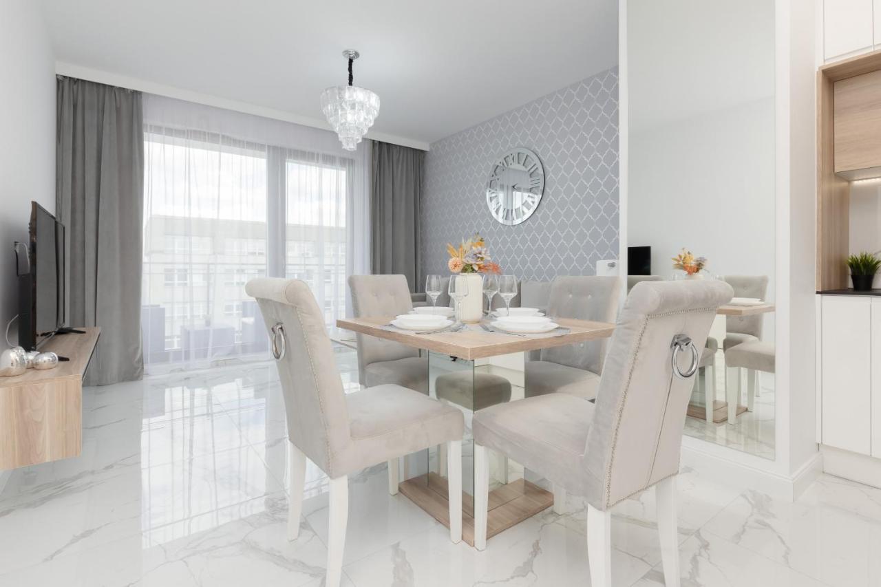 Cosy On Wola Goleszowska By Renters * Warsaw