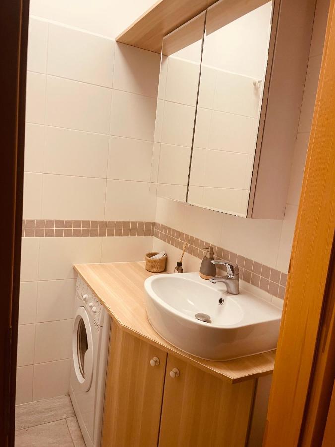 Luxury 4-bedroom In Centre - Self-check In & Fast Wifi Căn hộ Warsaw