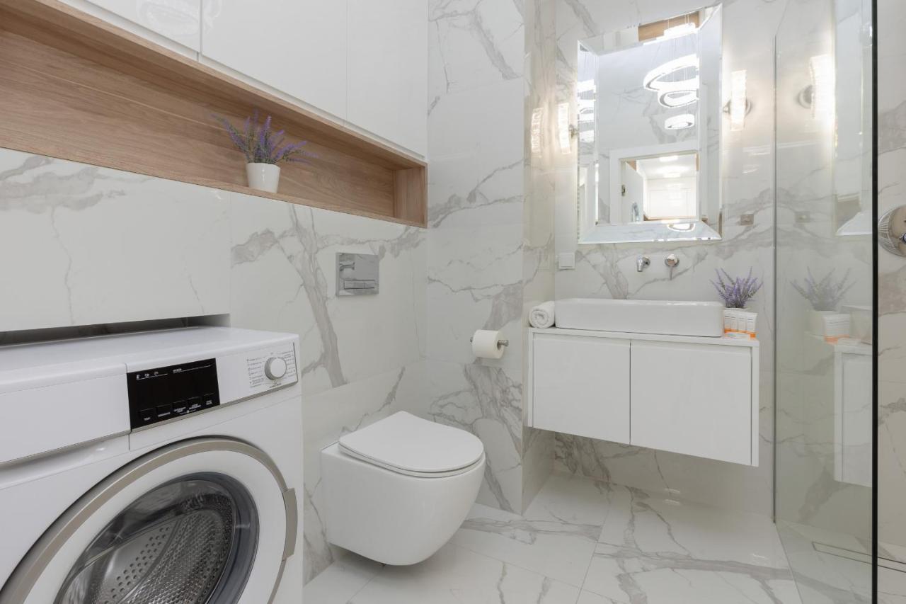 Cosy On Wola Goleszowska By Renters Apartment *