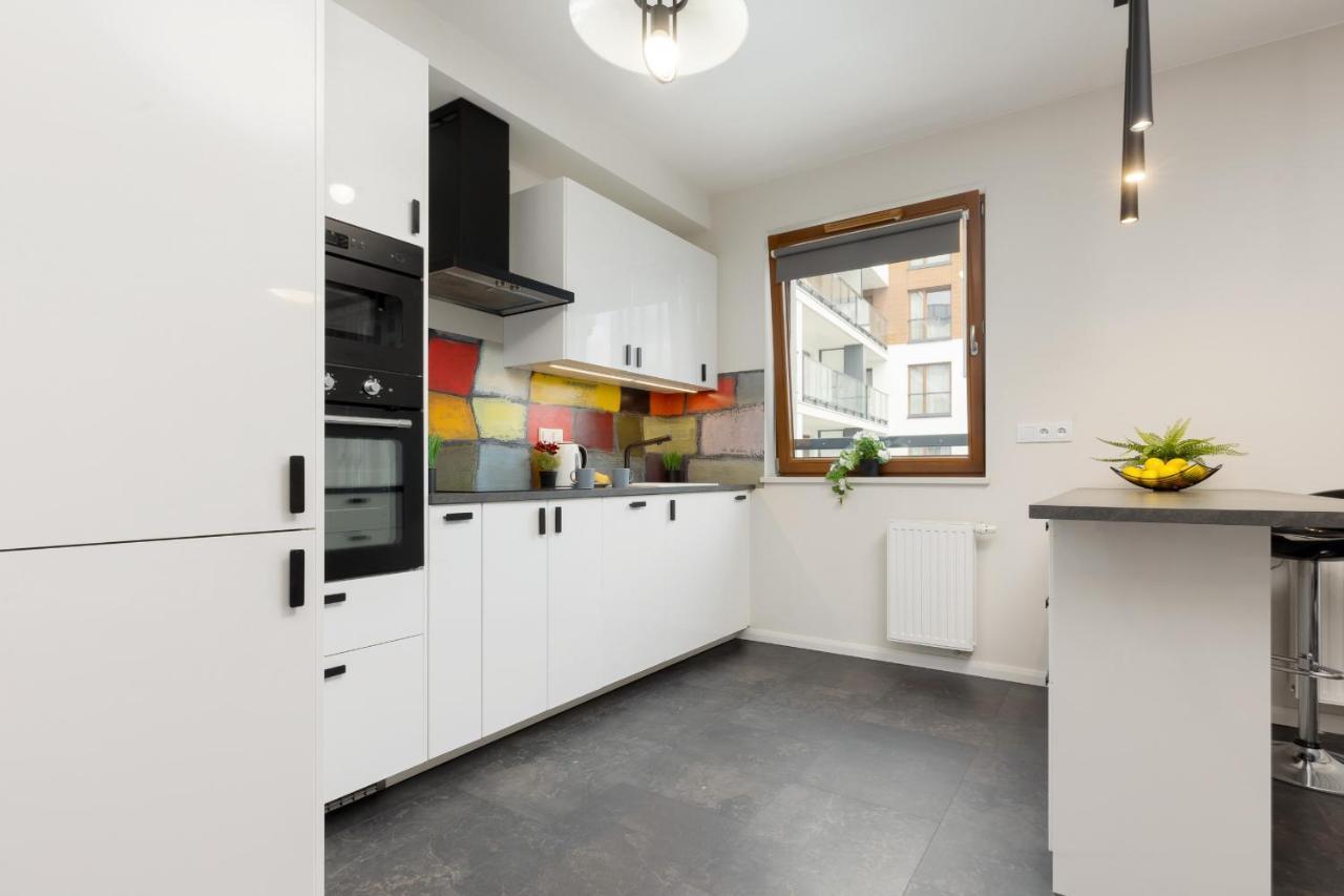 Center Grzybowska 85 With Parking By Renters Apartment Warsaw