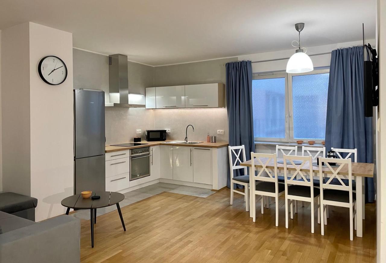 Apartment Przy Atrium Okolice Stacji Metra Rondo Onz