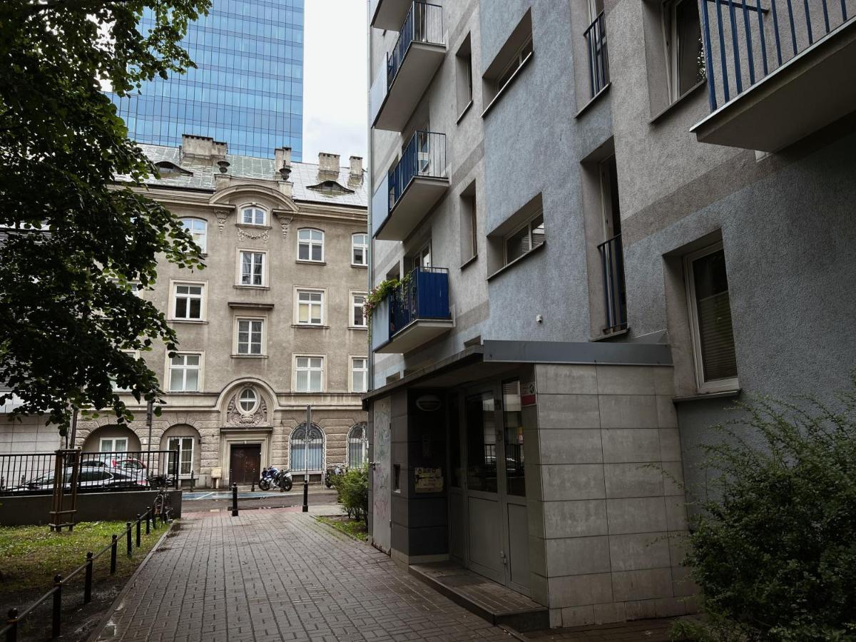 Birch Apartment, Railway Station