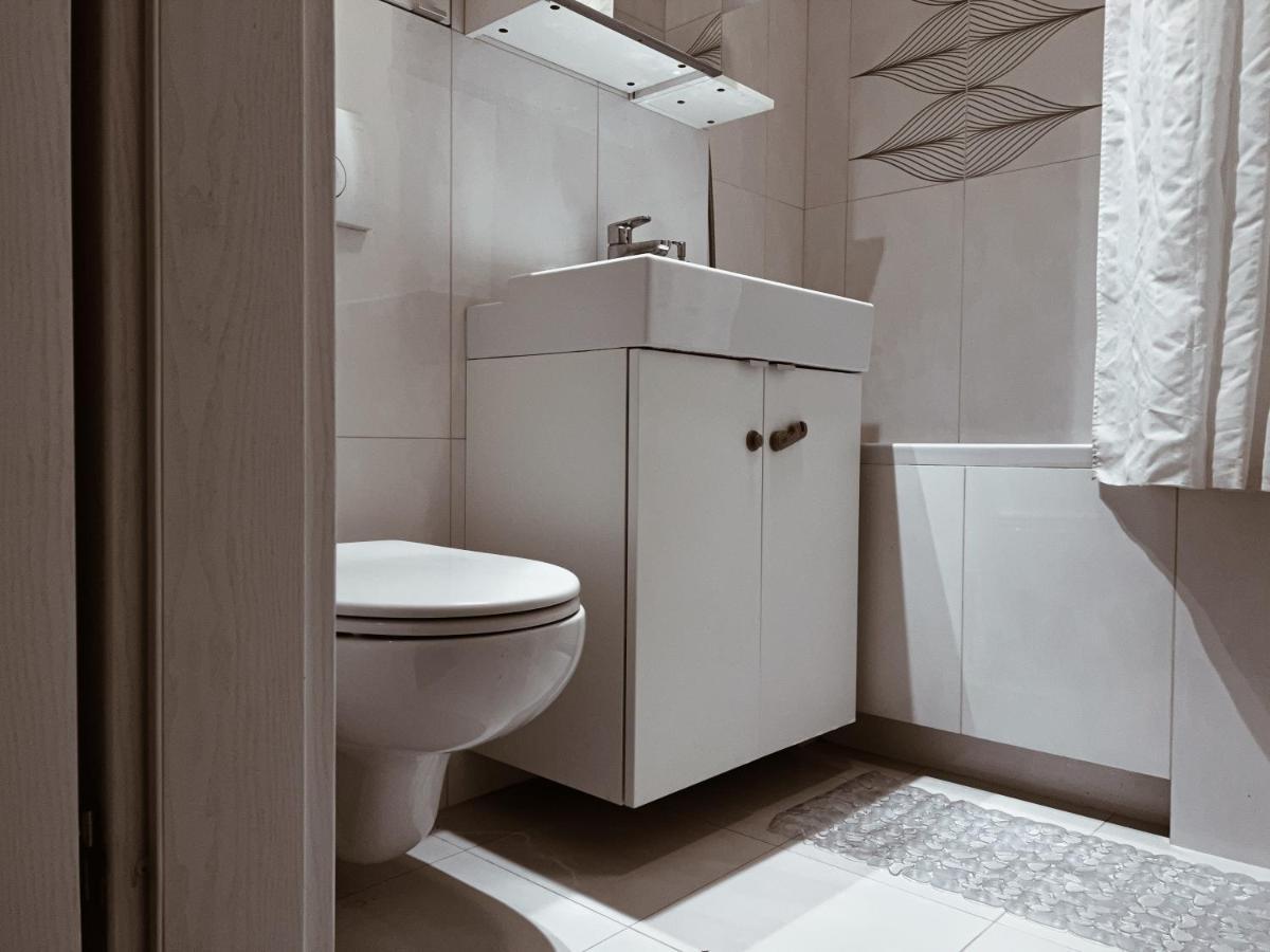 Birch Apartment, Railway Station *