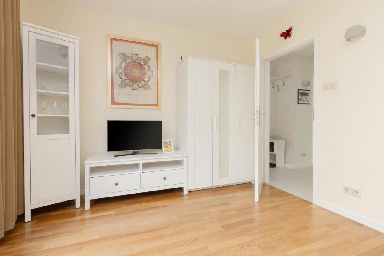 Center Zurawia By Renters Apartment Warsaw