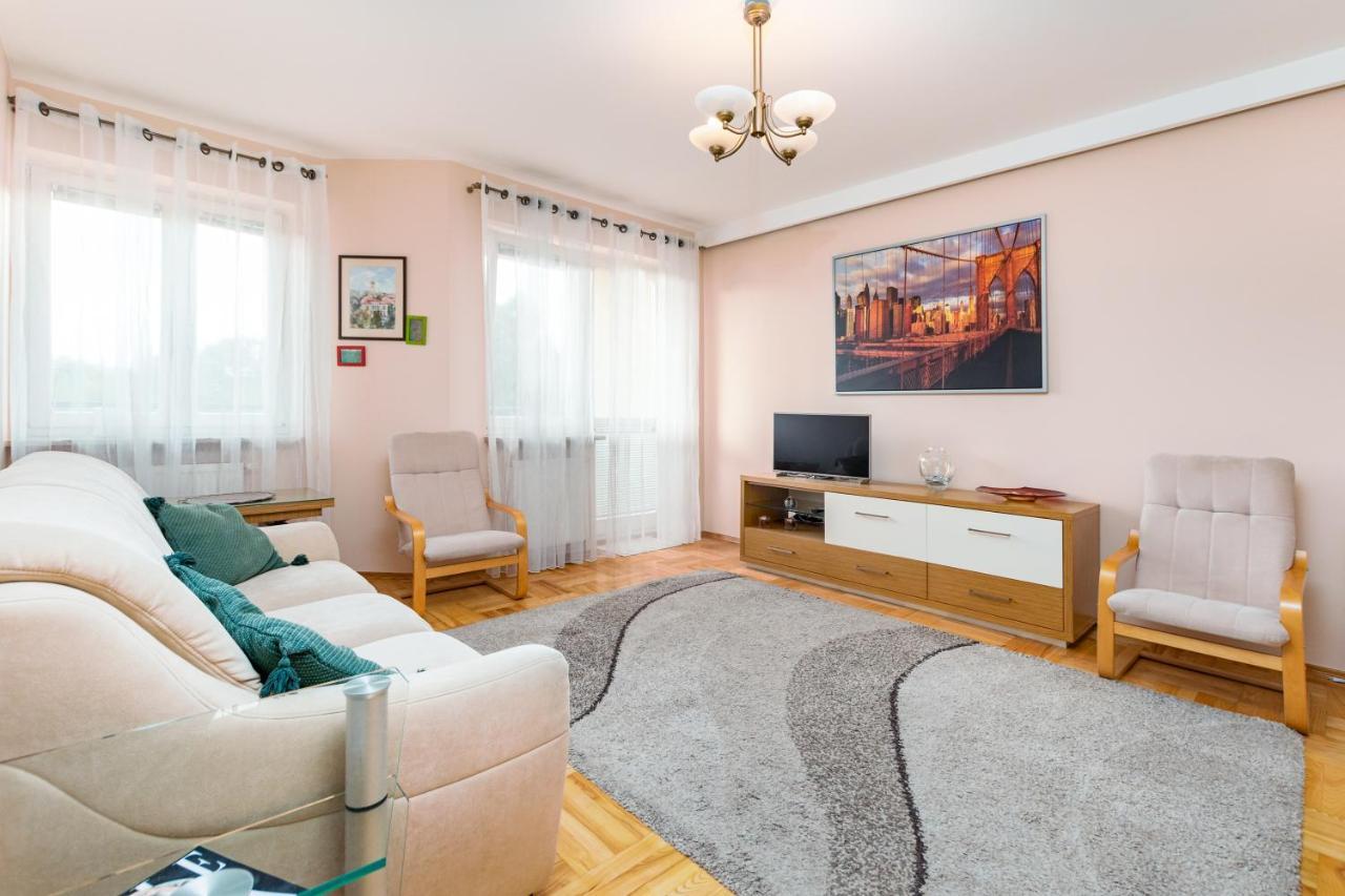 Bluszczanska 76 By Homeprime Apartment Warsaw