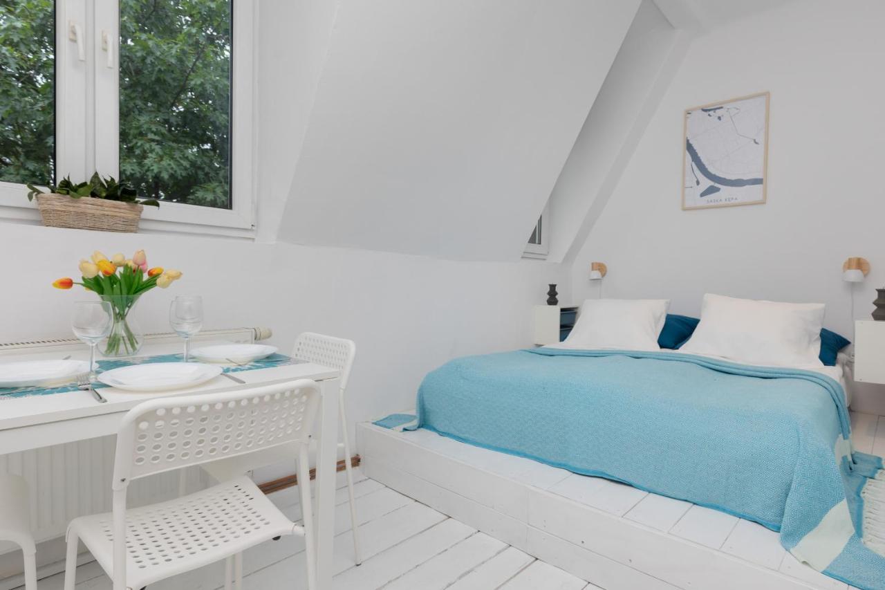 Bright Studio Praga Close To Pge Narodowy By Renters Apartment