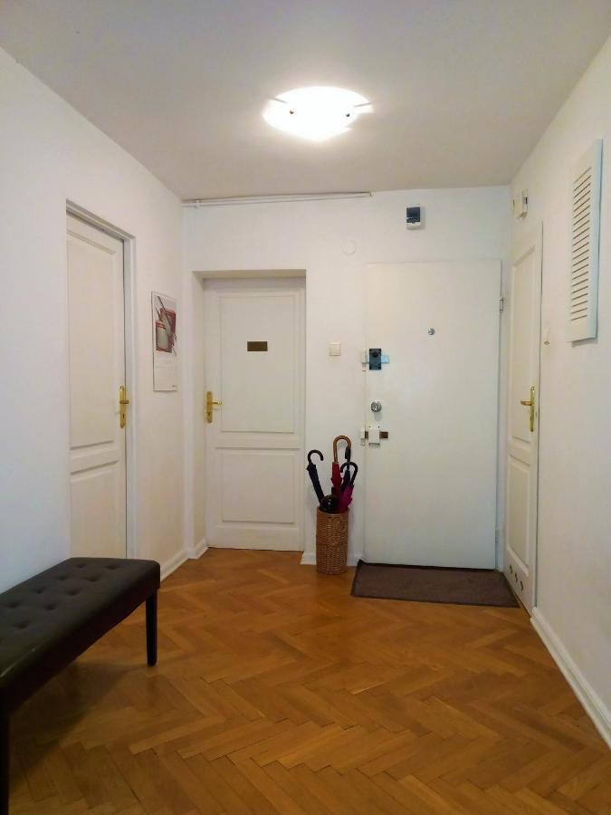 Pokoje Nowiniarska Nf Guest house Warsaw