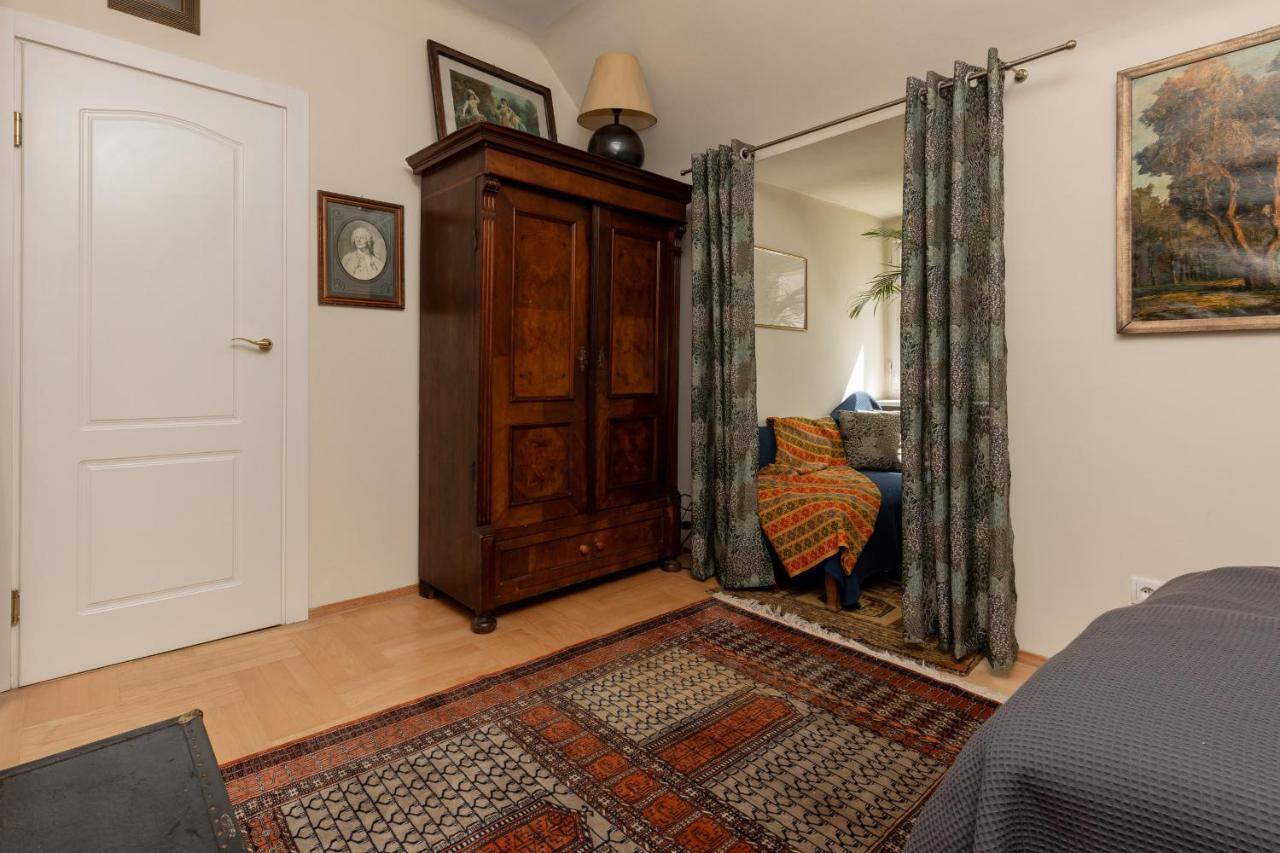 Atmospheric Next To Old Town Square By Renters *