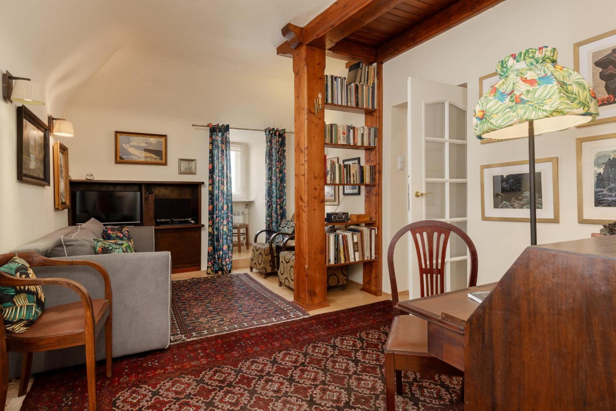 Atmospheric Next To Old Town Square By Renters * Warsaw
