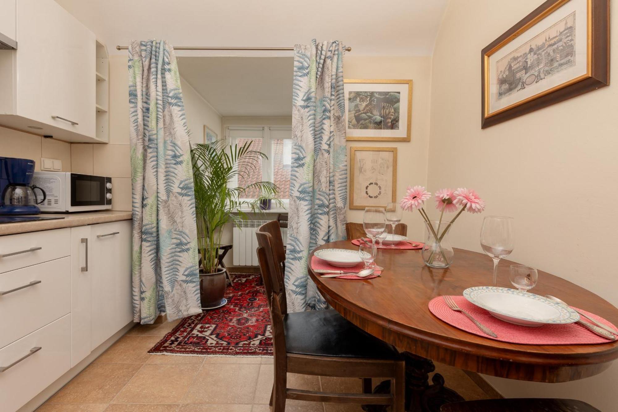 Atmospheric Next To Old Town Square By Renters Apartment Warsaw