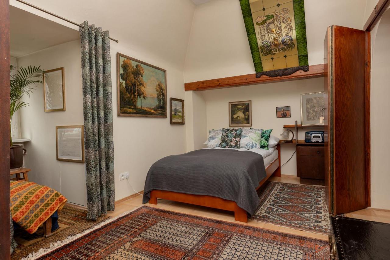 Atmospheric Next To Old Town Square By Renters *