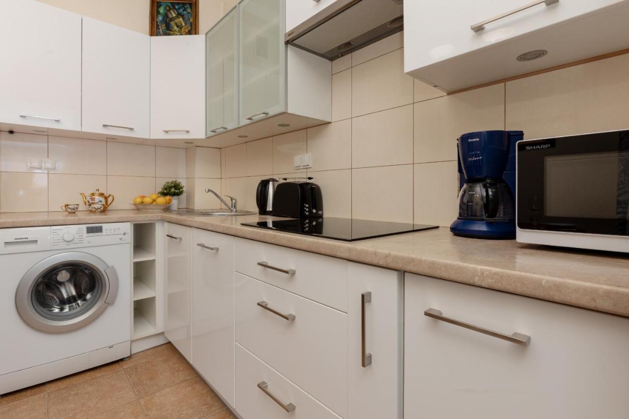 Apartment Atmospheric Next To Old Town Square By Renters Warsaw