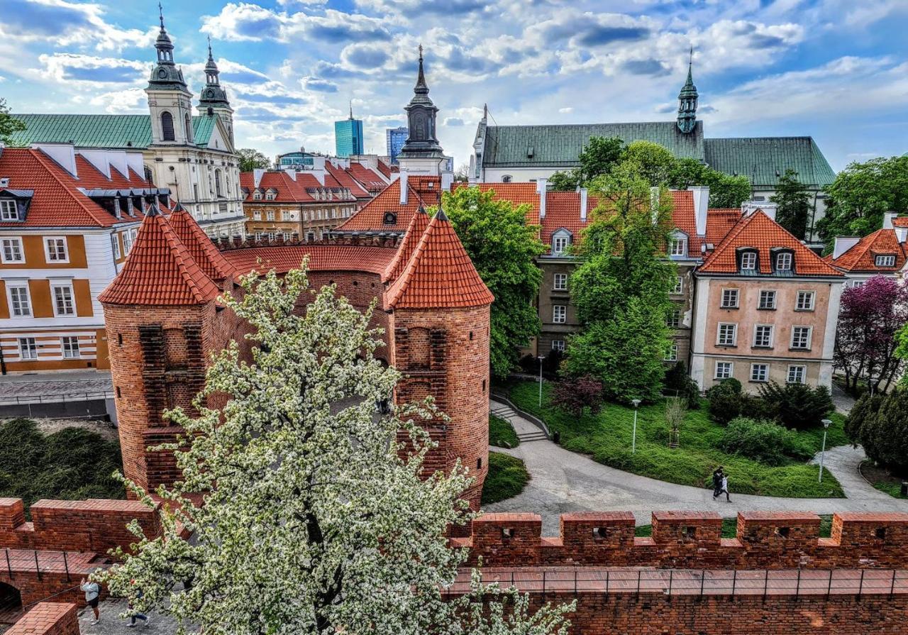 Atmospheric Next To Old Town Square By Renters Warsaw