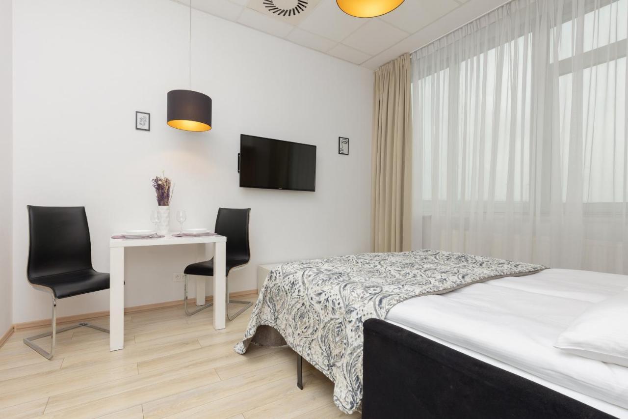 Apartment Jerozolimskie 216 With Parking By Renters