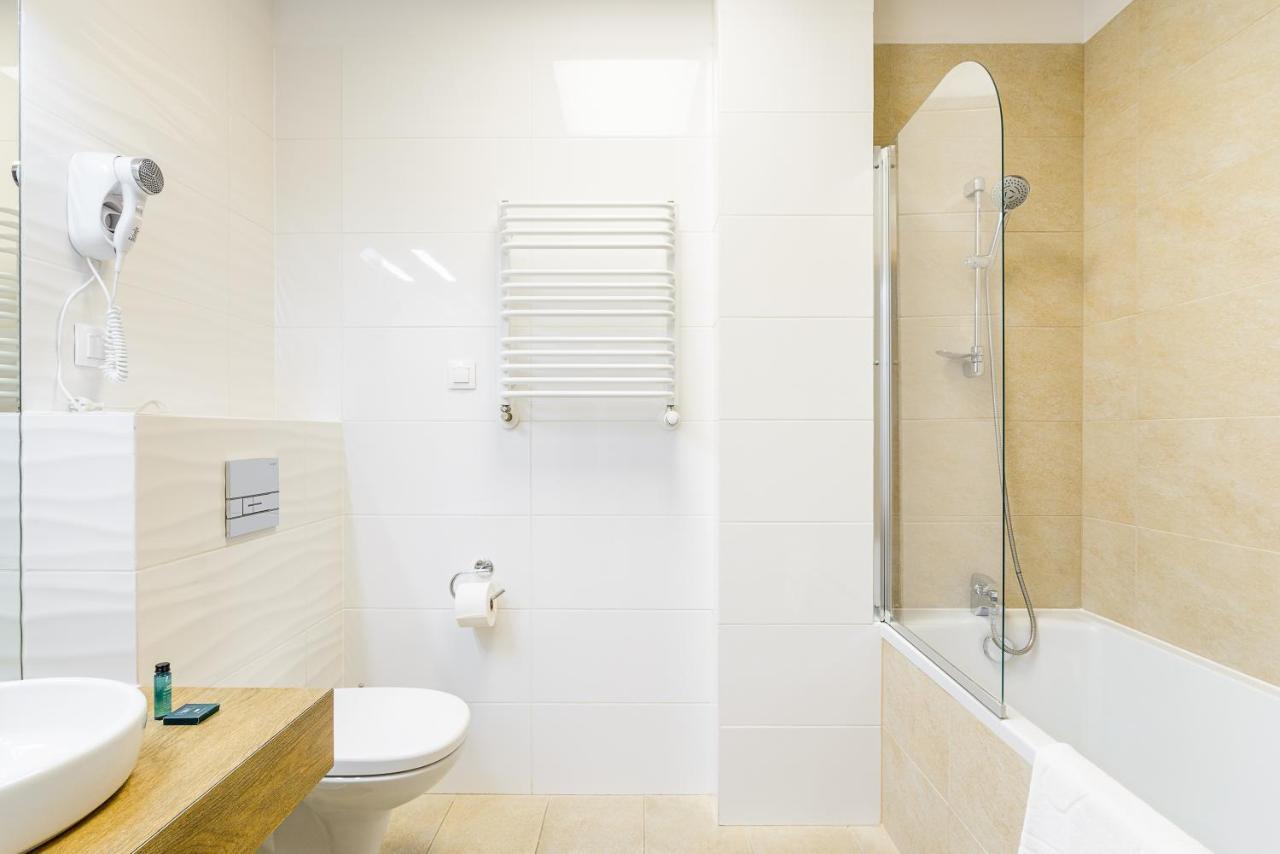 Shortstaypoland Aleje Jerozolimskie Apartamento Varsóvia