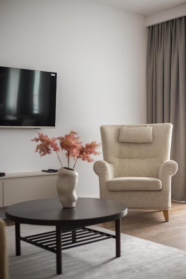 Metro Kabaty Elegant Apartment