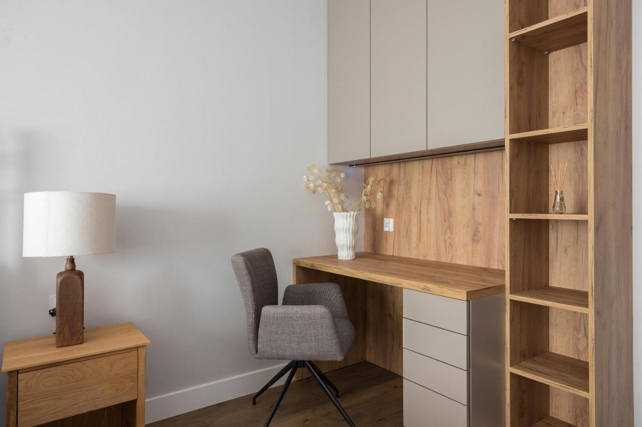 Metro Kabaty Elegant Apartment
