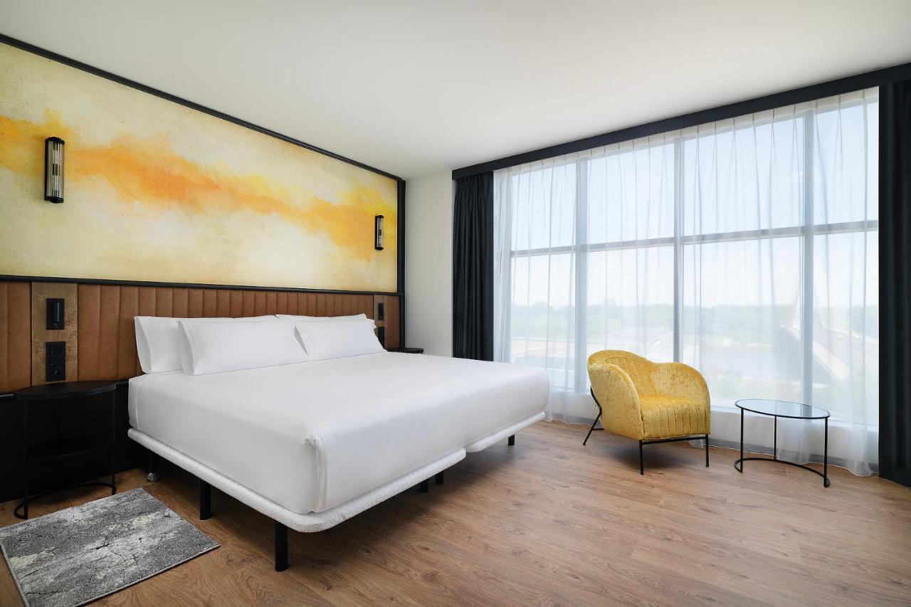 Hotel Barcelo Powisle