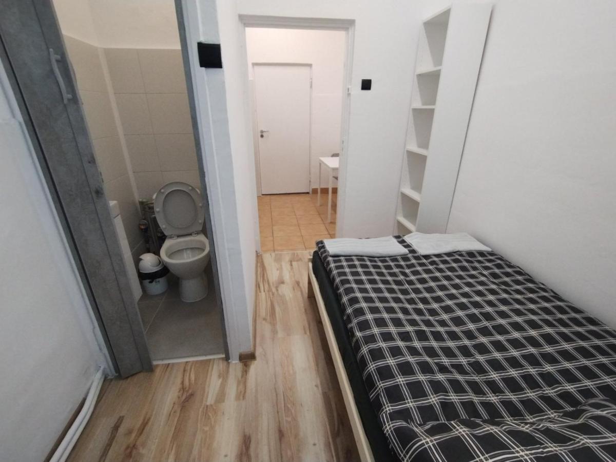 Vasylok Hostel