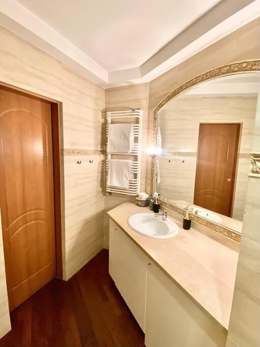 Skyline View, Loft With Parking Space * Warsaw