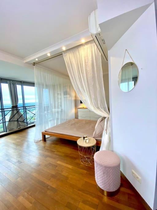 Skyline View, Loft With Parking Space