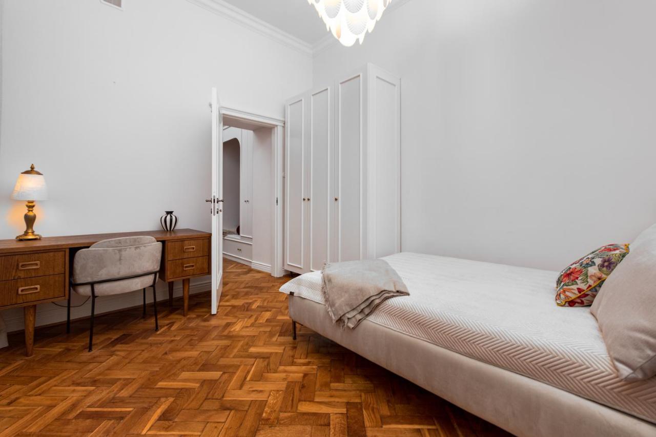 Wilcza 13 By Homeprime * Warszawa