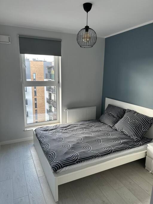 Apartment New 1 Bed With Balcony, Local Amenities *