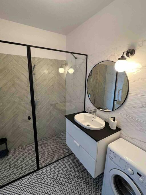 New 1 Bed With Balcony, Local Amenities * Warsaw