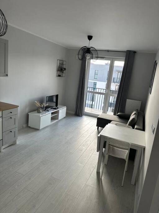 New 1 Bed With Balcony, Local Amenities Warsaw