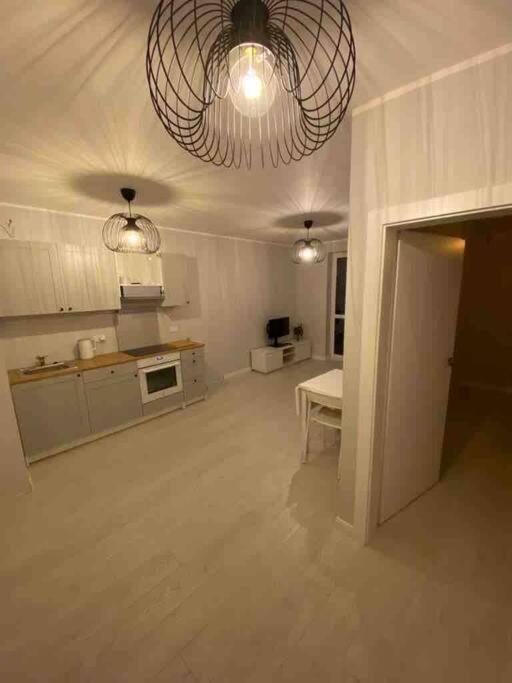 New 1 Bed With Balcony, Local Amenities Warsaw