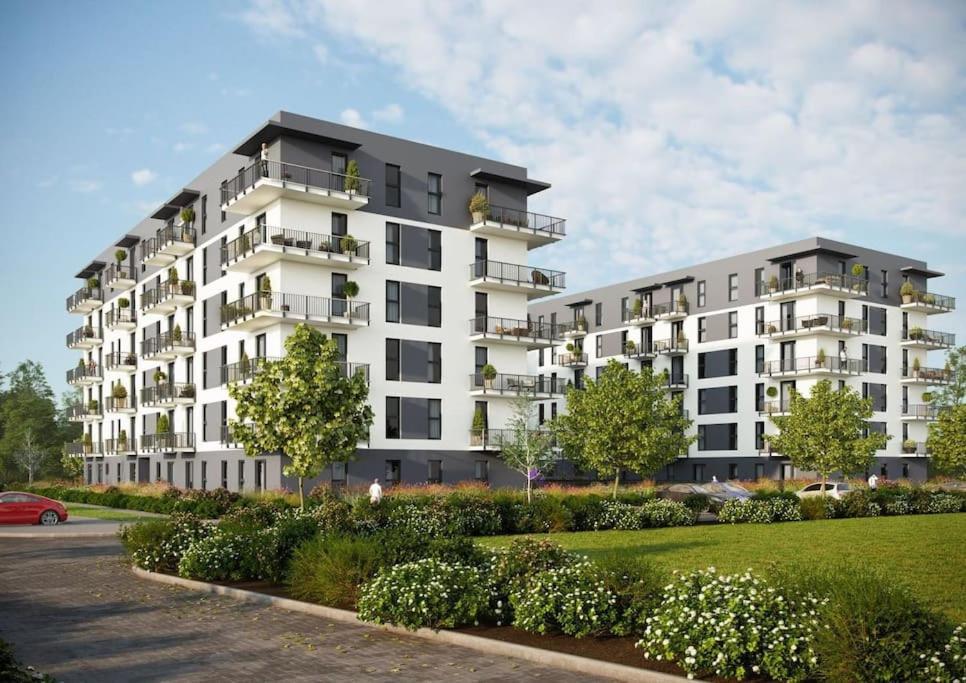 New 1 Bed With Balcony, Local Amenities Apartment