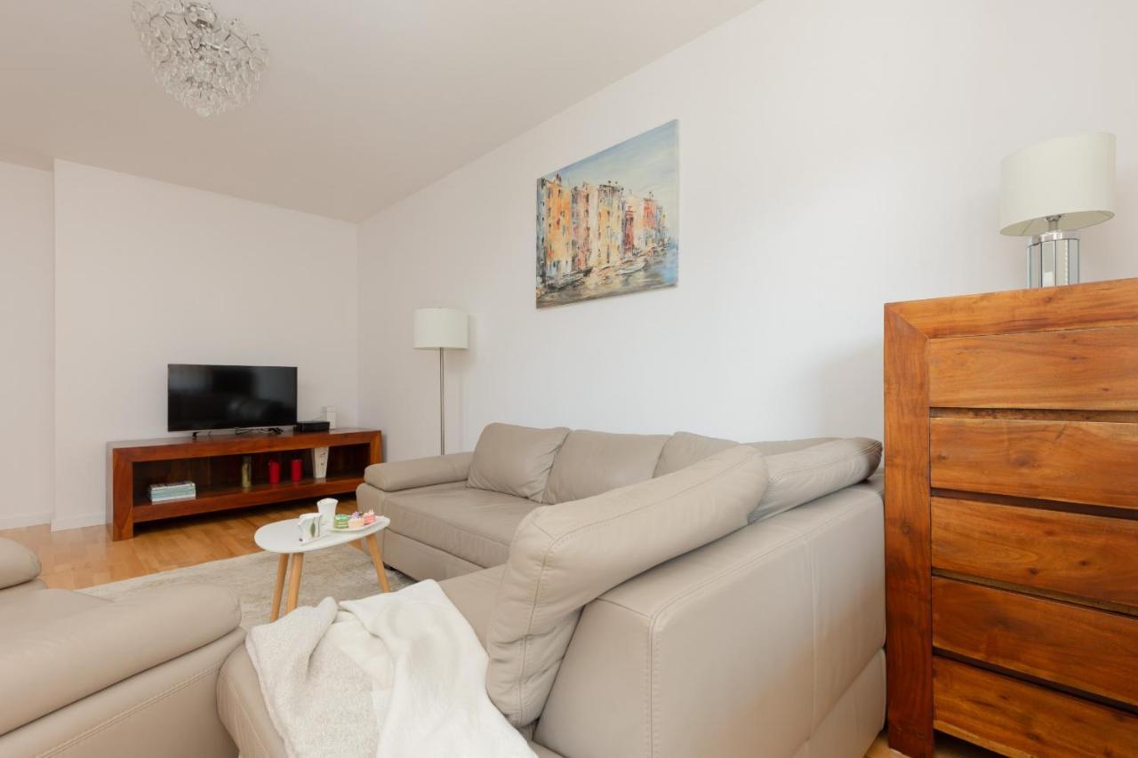 Apartment Fort Bema With Parking By Renters *