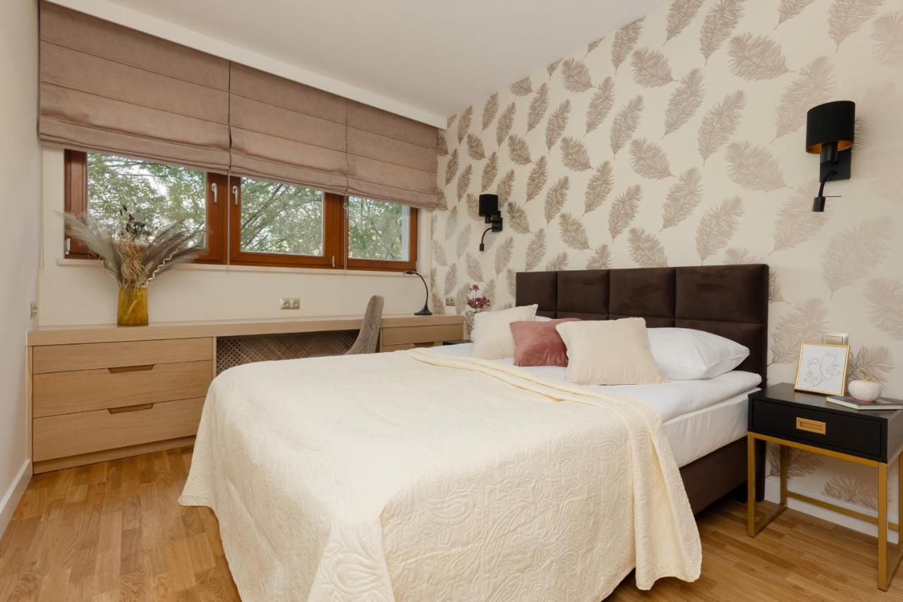 Apartment Deluxe Wronia 45 With Ac, Parking & Balcony By Renters Prestige *