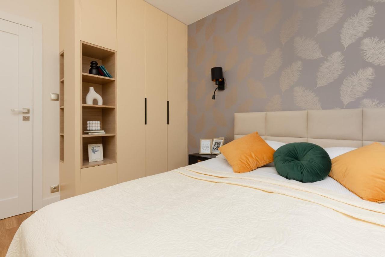 Apartment Deluxe Wronia 45 With Ac, Parking & Balcony By Renters Prestige